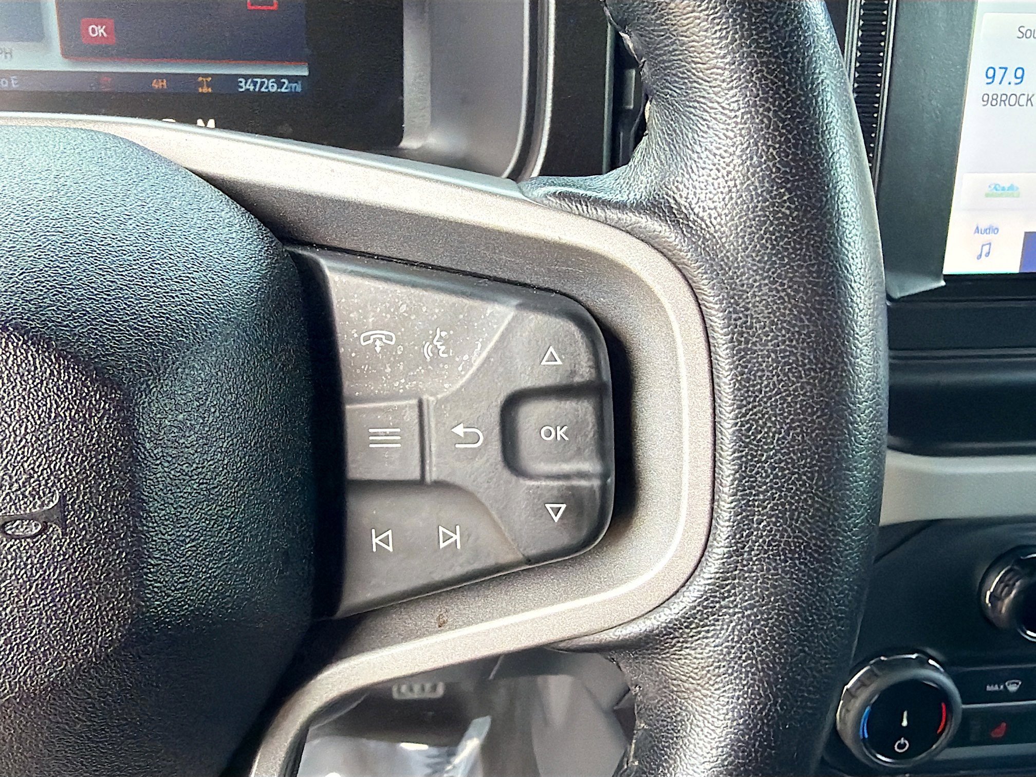 Used 2022 Ford Bronco Badlands image 37