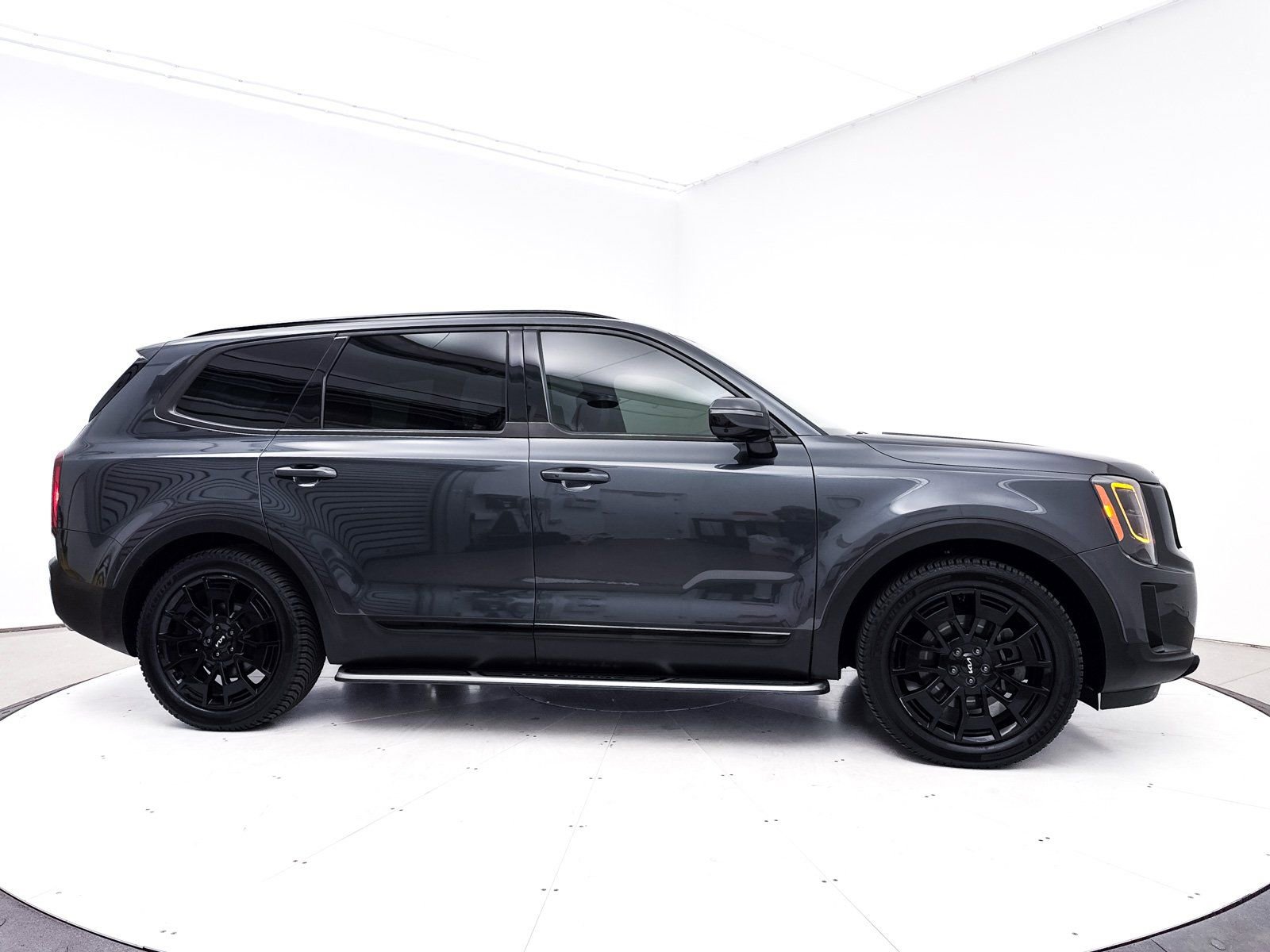 Used 2022 Kia Telluride SX w/ SX Prestige Package image 42