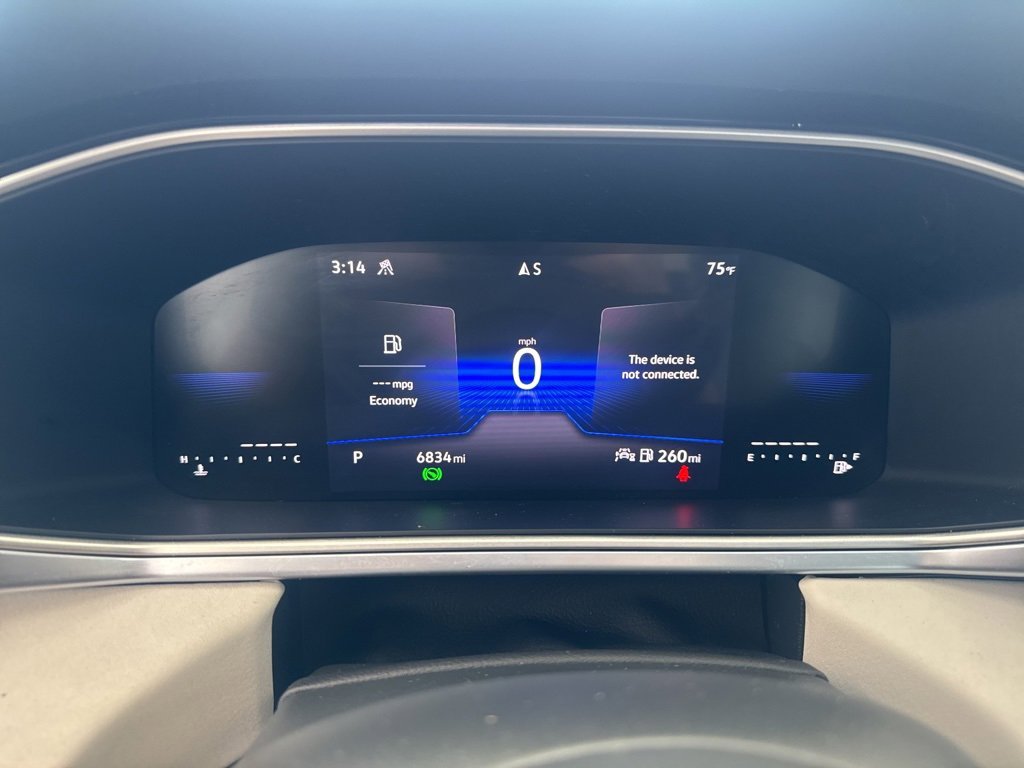 Certified 2025 Volkswagen Taos SE image 15