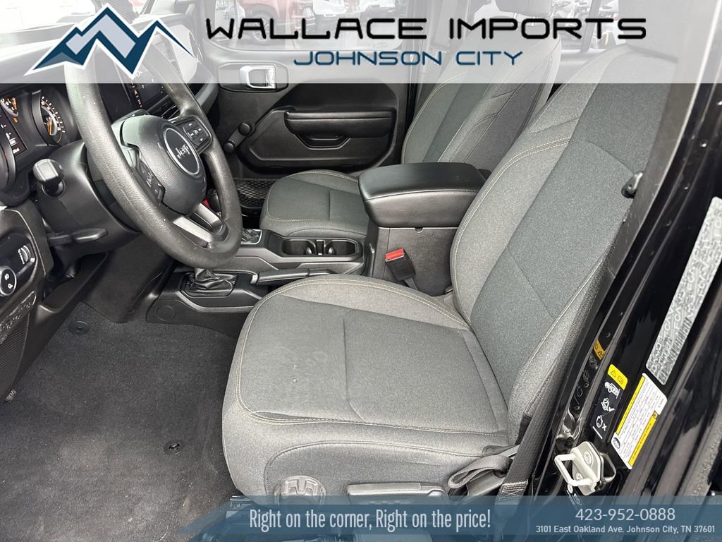 Used 2024 Jeep Gladiator Sport AWD/4WD image 13