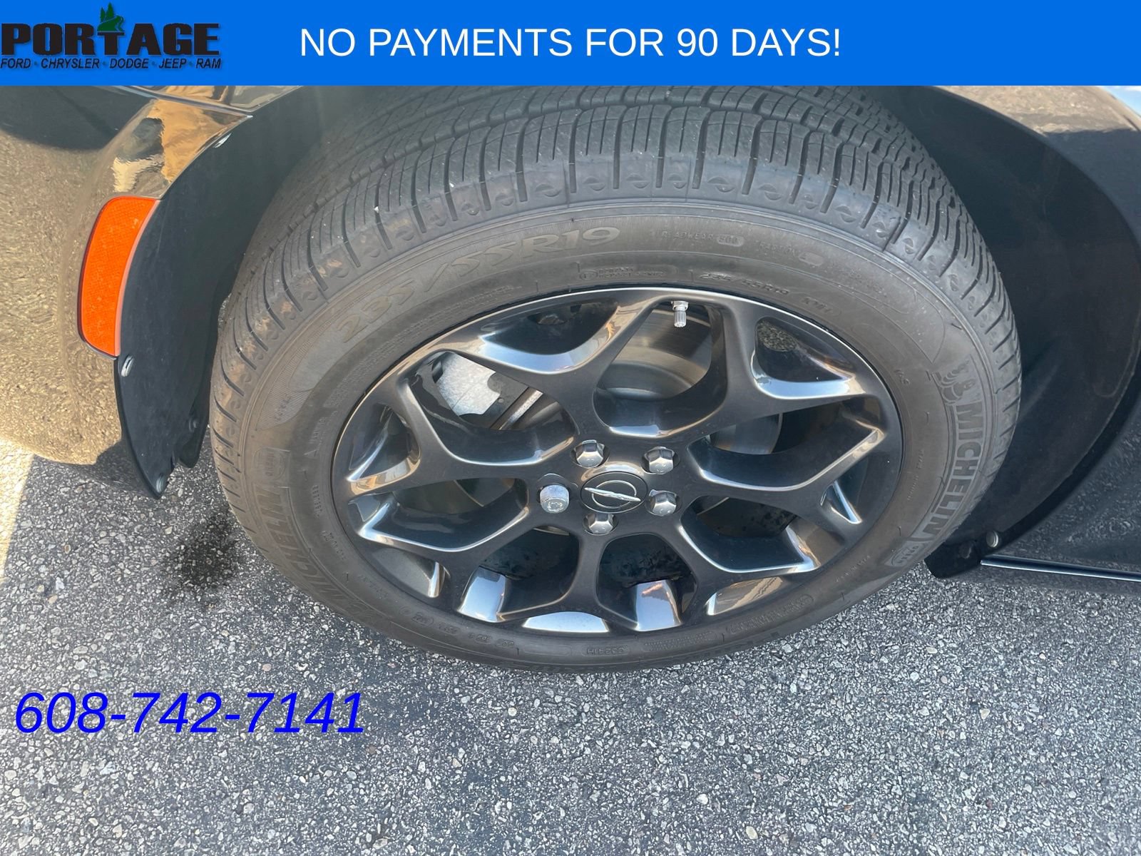 Used 2022 Chrysler 300 Touring w/ Sport Appearance Package AWD/4WD image 6