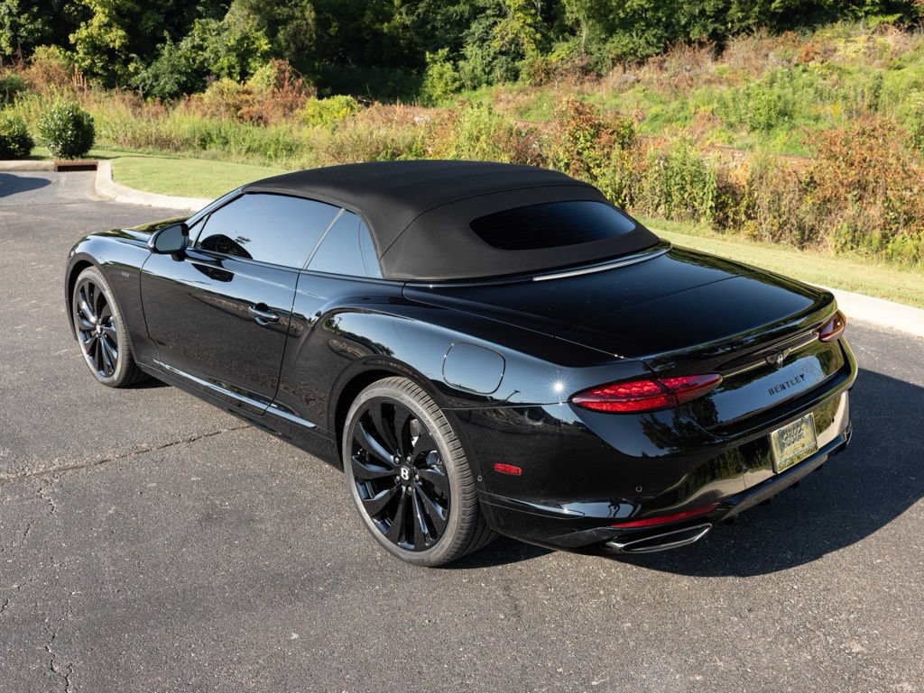 Used 2025 Bentley Continental GTC AWD/4WD image 57