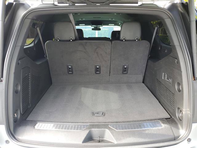 Used 2024 Chevrolet Suburban Z71 w/ Luxury Package image 10