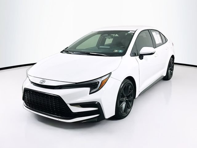 Used 2026 Toyota Corolla SE FWD image 3