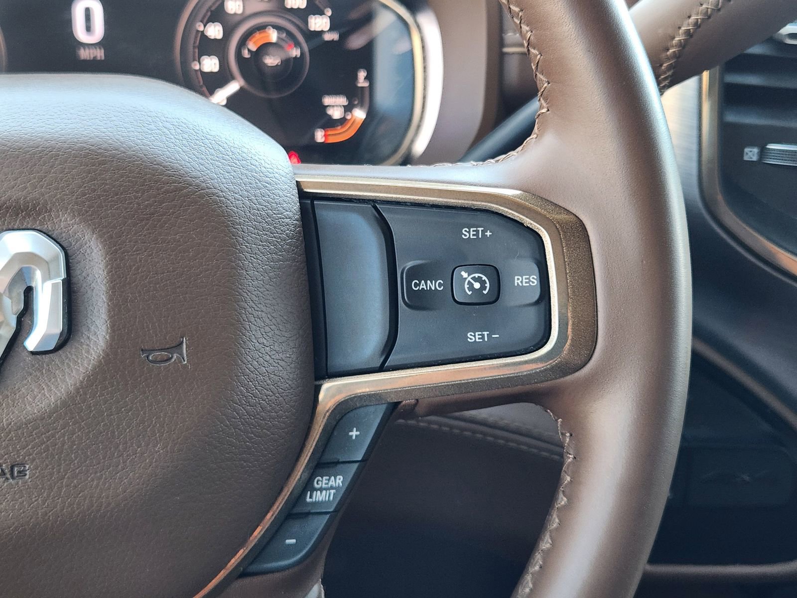 Used 2024 RAM 2500 Limited w/ Towing Technology Group image 34