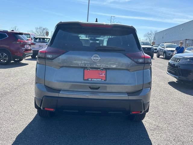 New 2026 Nissan Rogue SV image 5