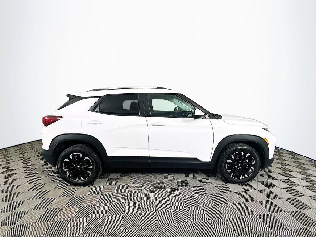Used 2021 Chevrolet TrailBlazer LT w/ Premium Seating Package FWD image 13