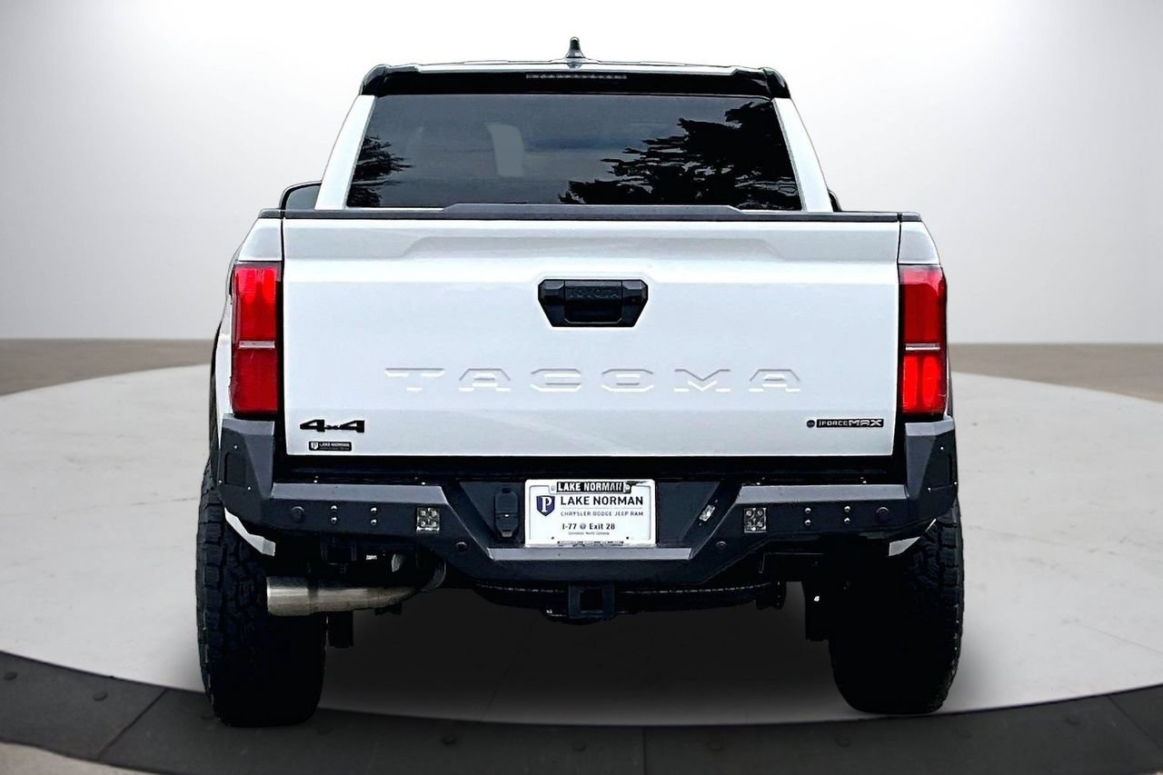 Used 2024 Toyota Tacoma TRD Sport AWD/4WD image 7