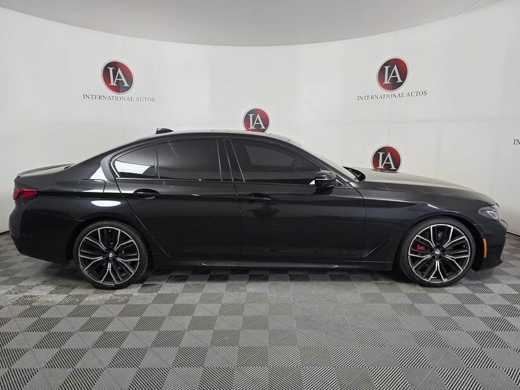 Used 2023 BMW M550i xDrive w/ Executive Package AWD/4WD image 3