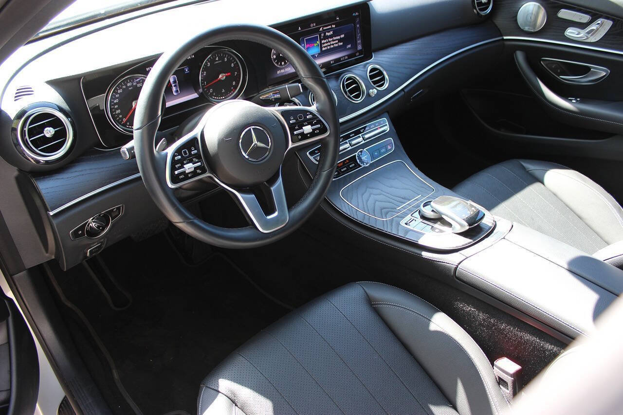 Used 2019 Mercedes-Benz E 300 w/ Premium 1 Package image 9