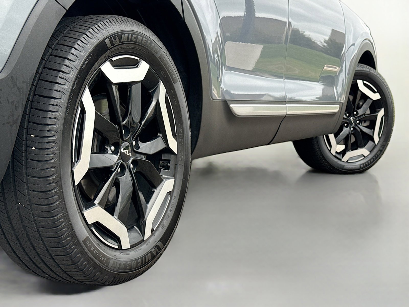 Used 2023 Kia Telluride EX FWD image 16