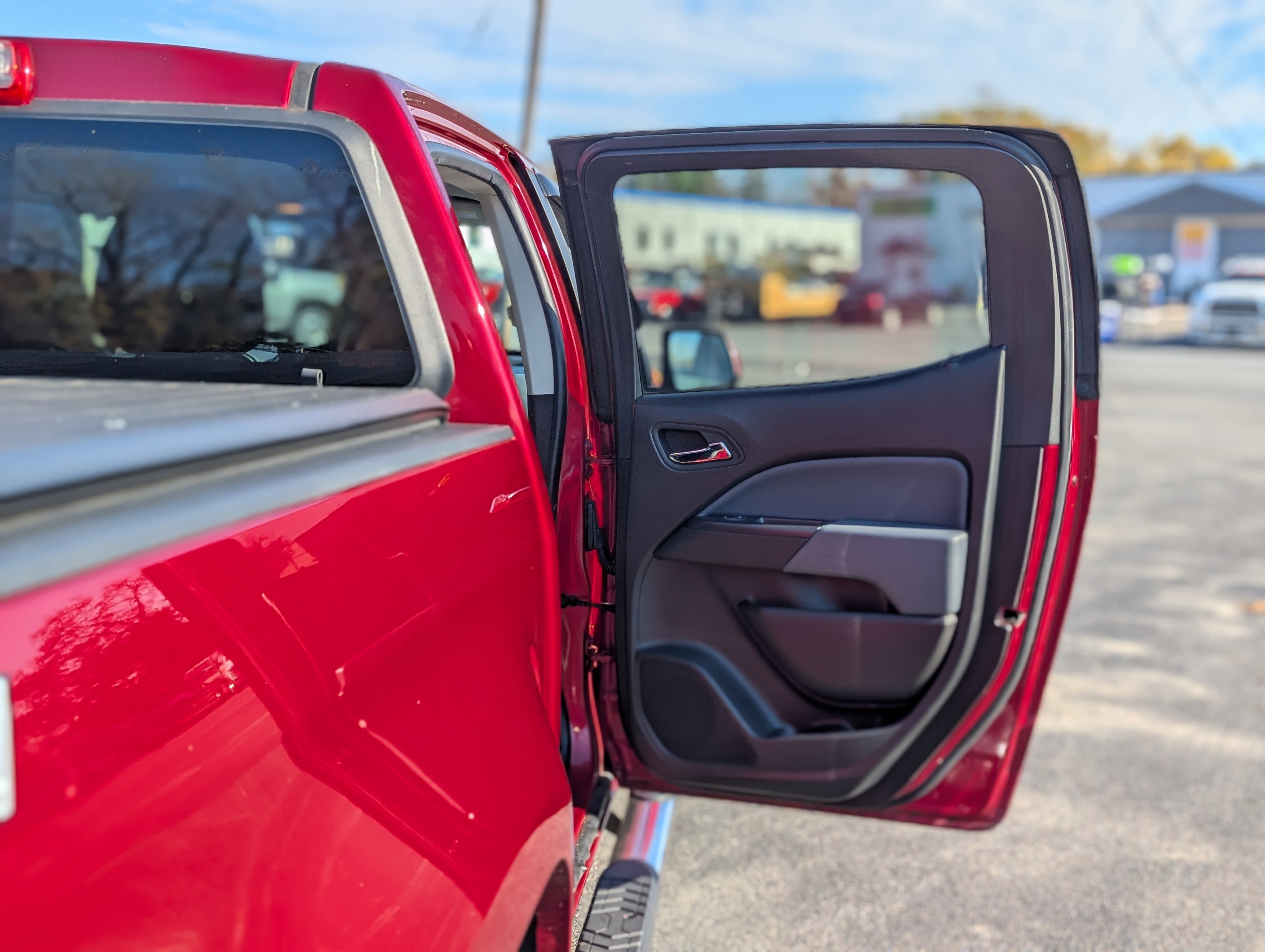 Used 2020 Chevrolet Colorado Z71 image 38