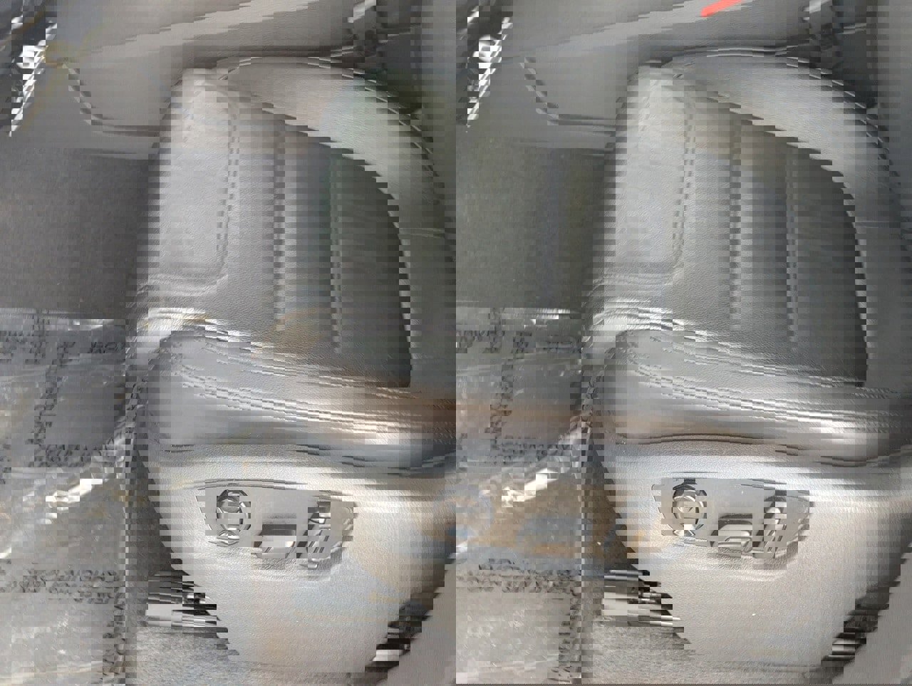 Used 2014 Volkswagen Touareg TDI image 29