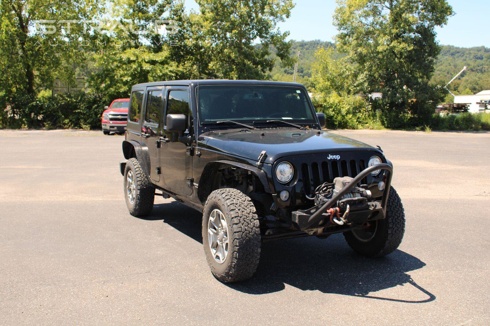 Used 2017 Jeep Wrangler Unlimited Rubicon w/ Connectivity Group AWD/4WD image 2