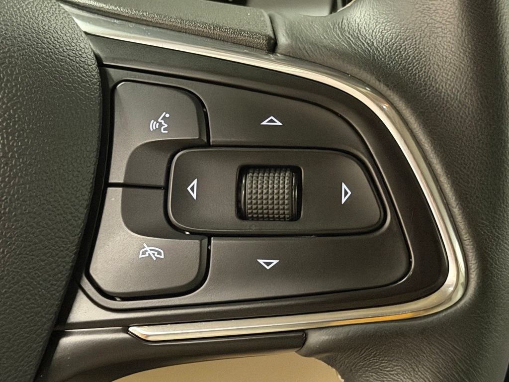 Certified 2023 Buick Envision Preferred FWD image 31