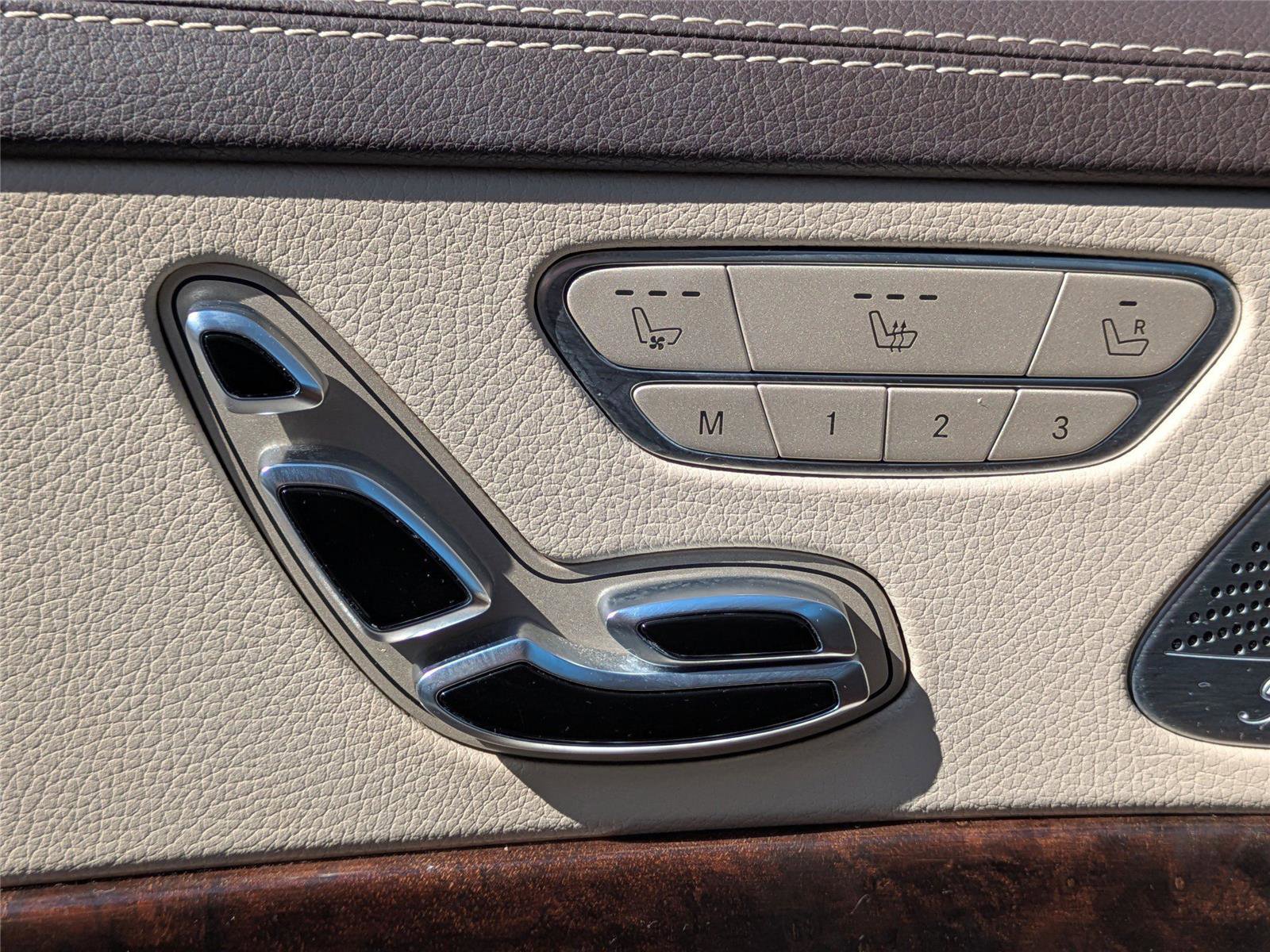 Used 2019 Mercedes-Benz S 560 Sedan image 21
