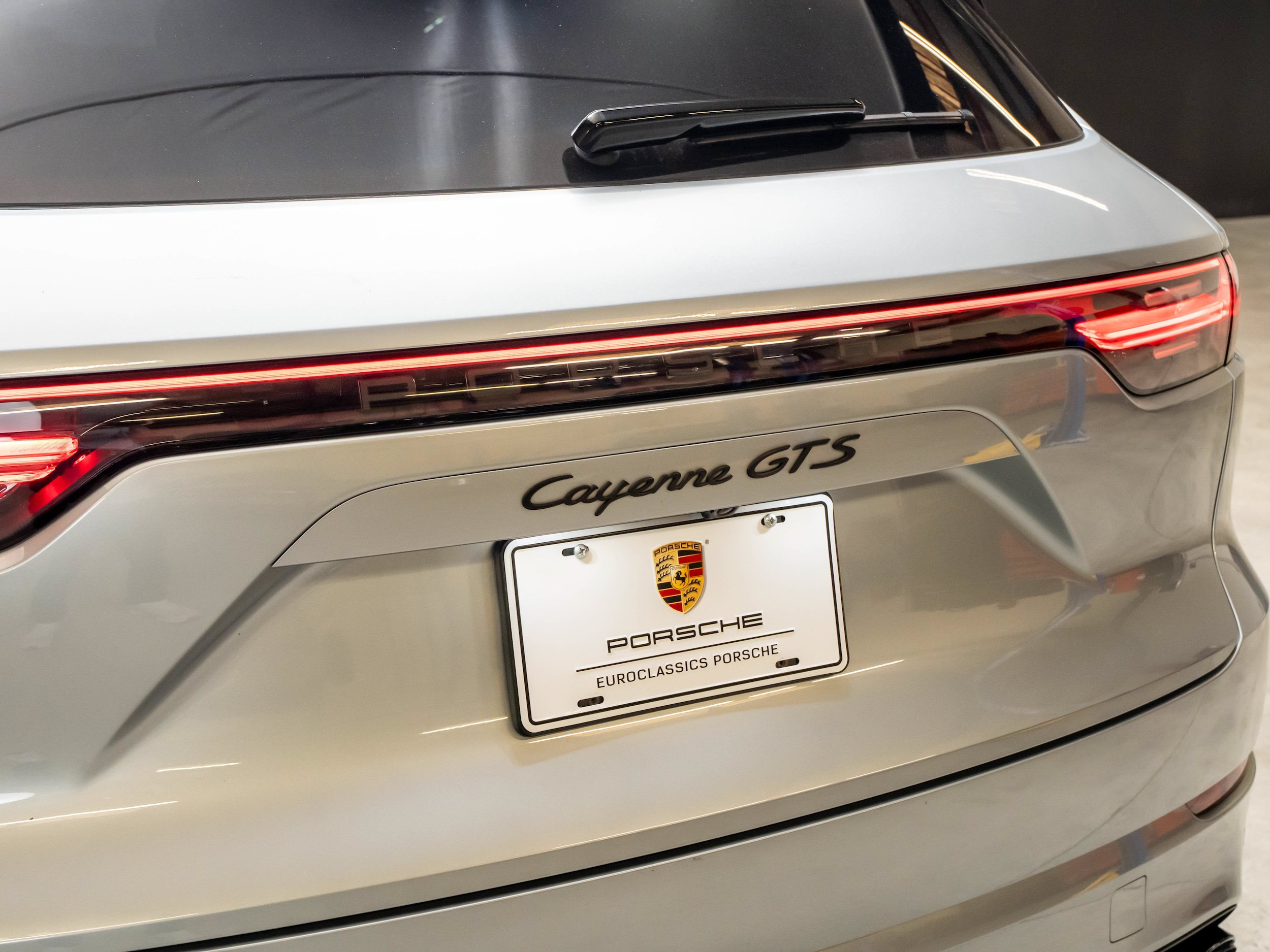 Used 2022 Porsche Cayenne GTS AWD/4WD image 18
