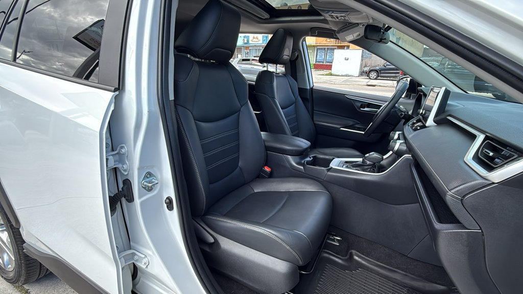 Used 2024 Toyota RAV4 XLE Premium FWD image 42