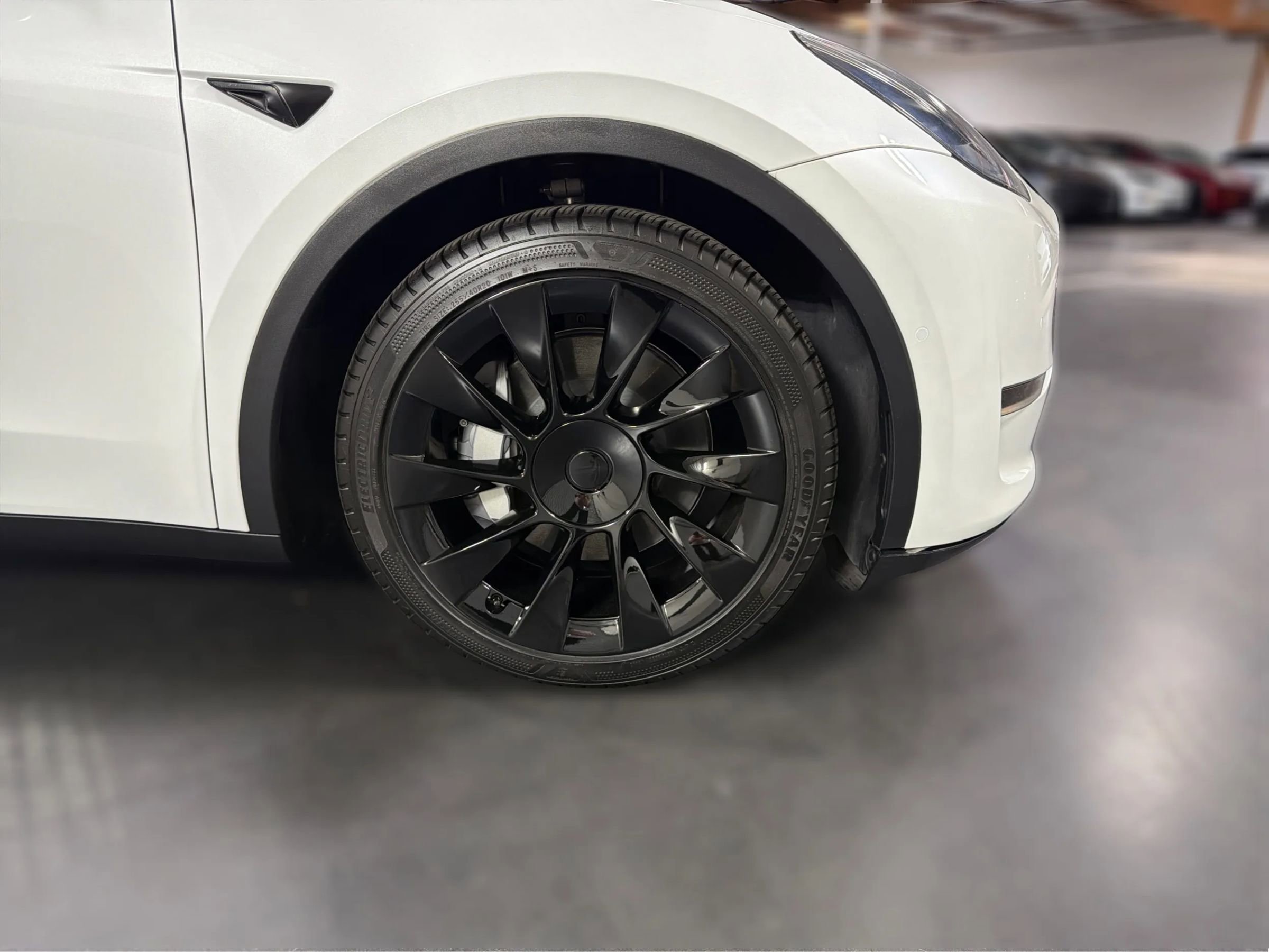 Used 2022 Tesla Model Y Long Range image 20