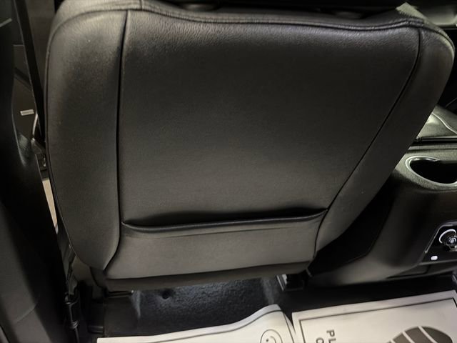 Used 2023 Chevrolet Suburban LT image 21