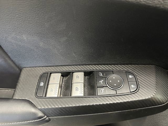 Used 2024 Mitsubishi Outlander SE Black Edition image 23