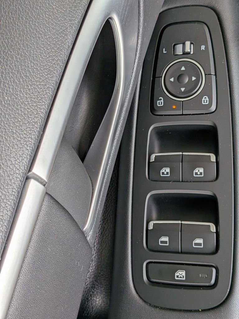 Used 2025 Hyundai Sonata SEL FWD image 15