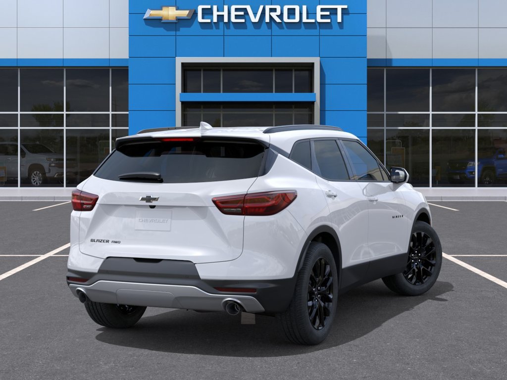 New 2026 Chevrolet Blazer LT w/ LPO, Black Sport Package AWD/4WD image 4