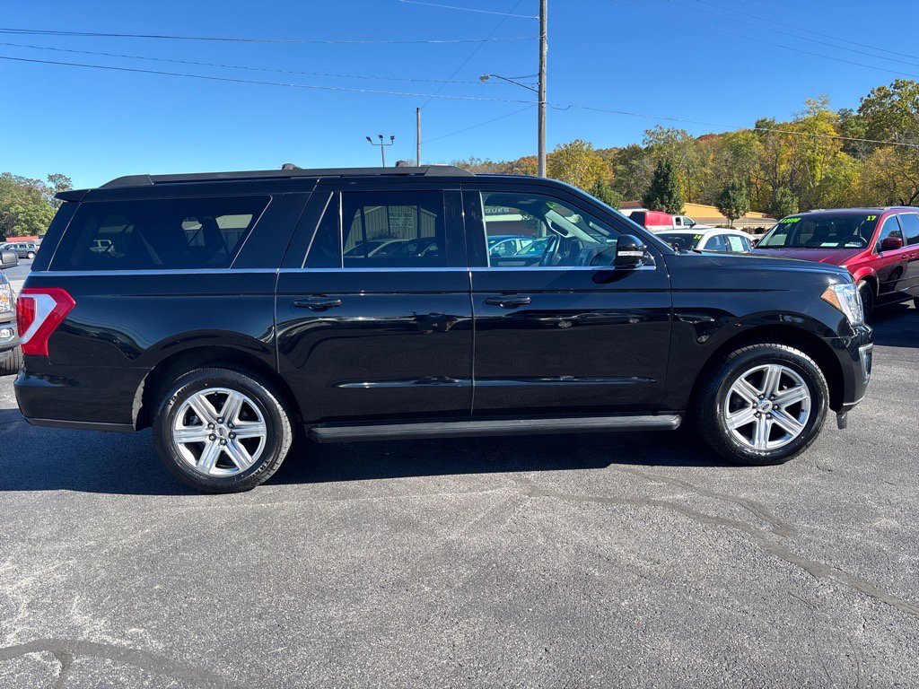 Used 2018 Ford Expedition Max XLT w/ Equipment Group 201A image 8