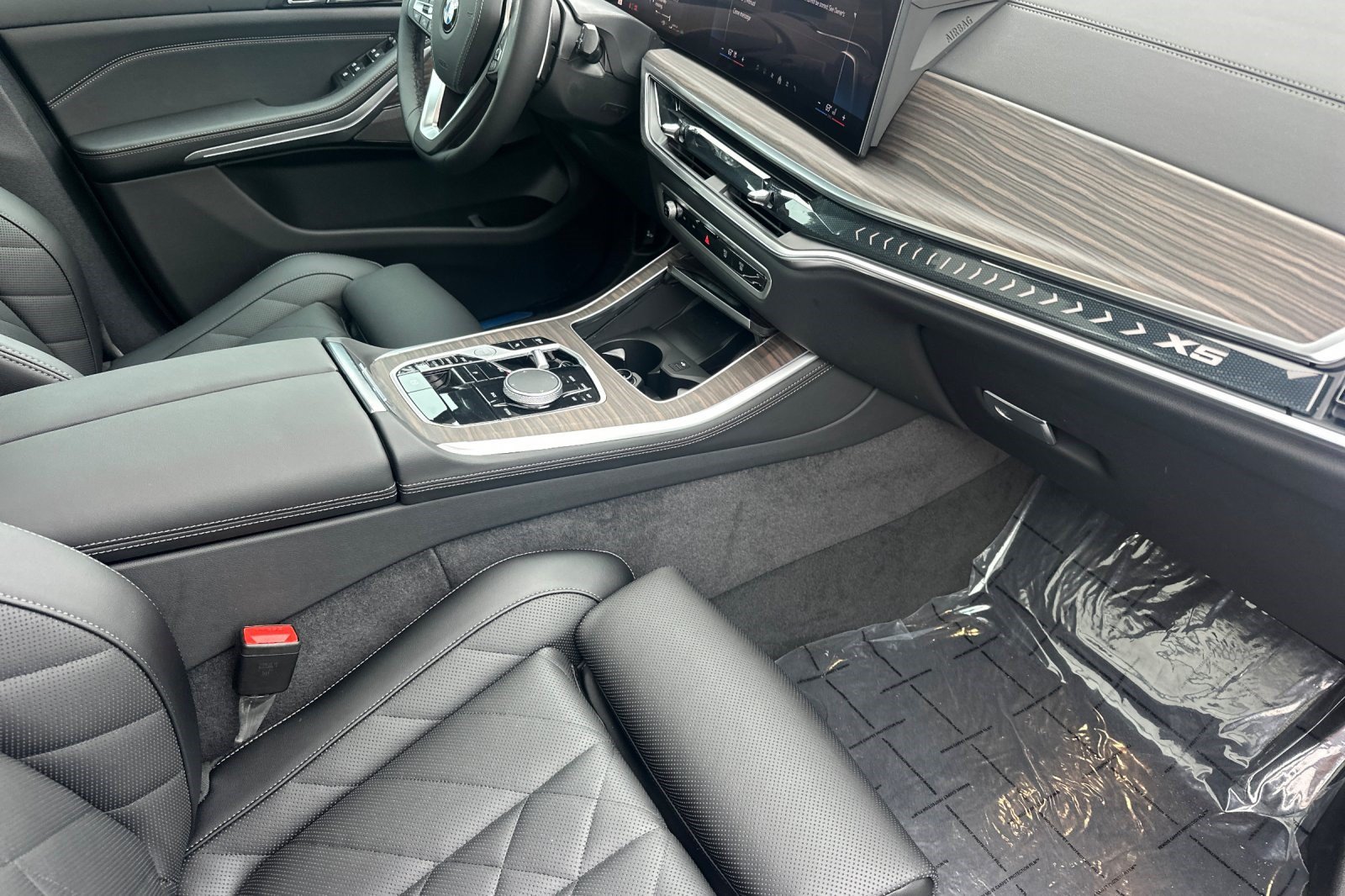 New 2026 BMW X5 xDrive40i w/ Premium Package AWD/4WD image 13