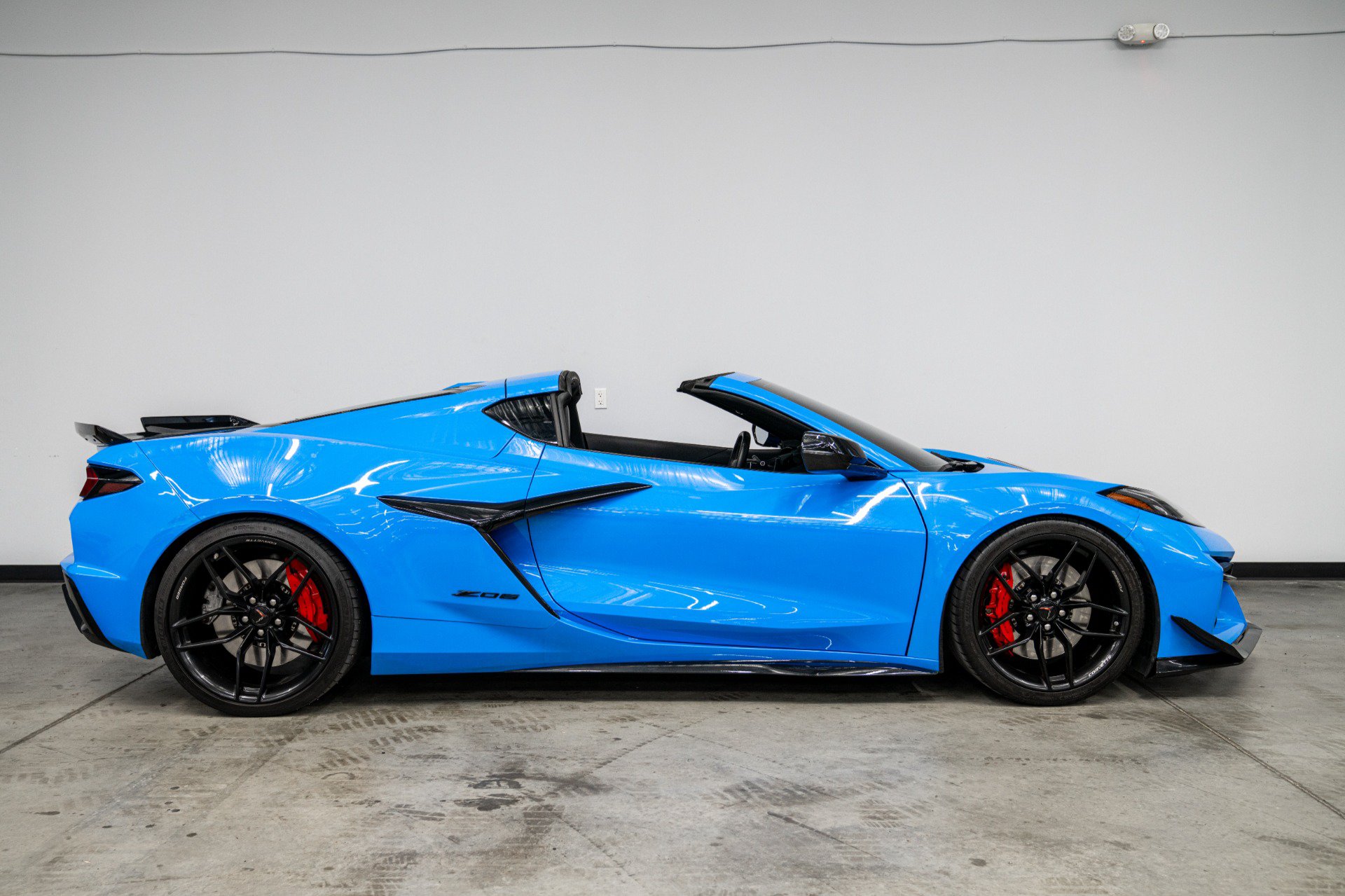 Used 2025 Chevrolet Corvette Z06 RWD image 44