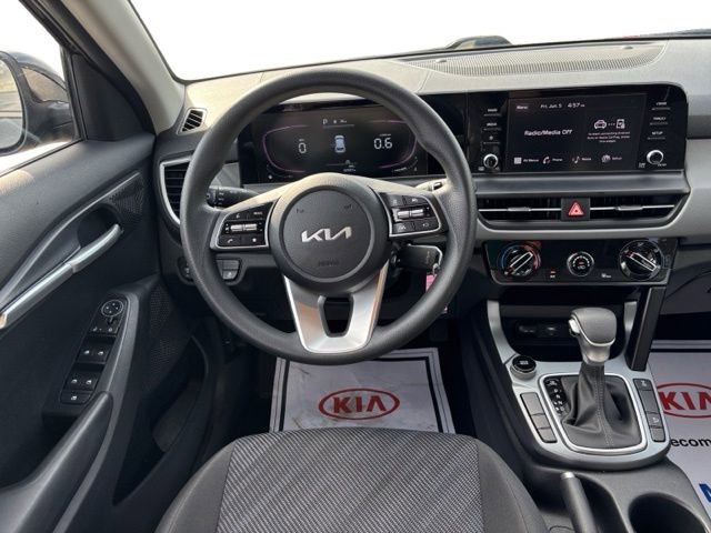 Certified 2024 Kia Seltos LX AWD/4WD image 13