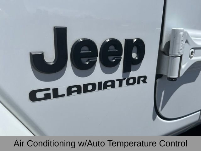 Certified 2021 Jeep Gladiator Sport AWD/4WD image 15