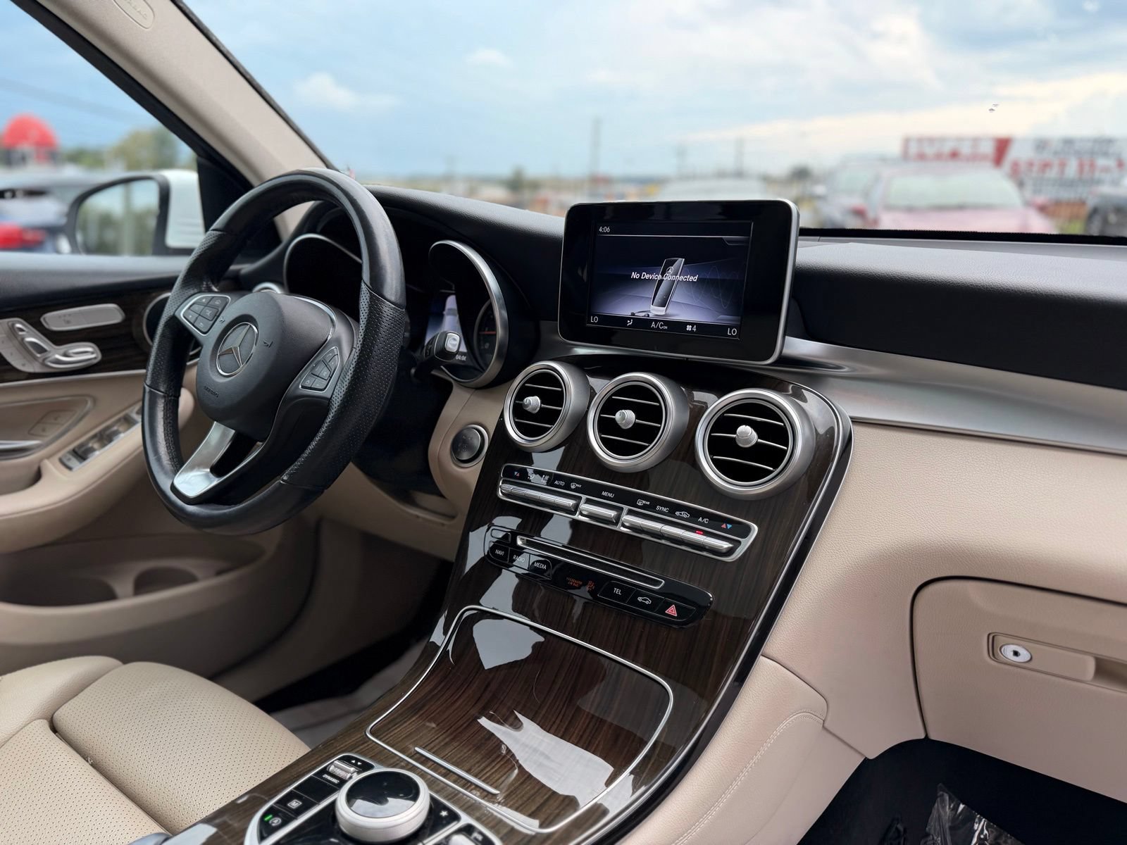 Used 2019 Mercedes-Benz GLC 300 image 36