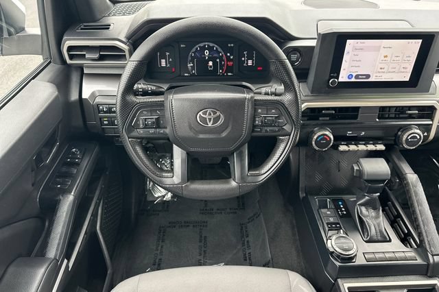 Used 2025 Toyota Tacoma SR5 AWD/4WD image 16