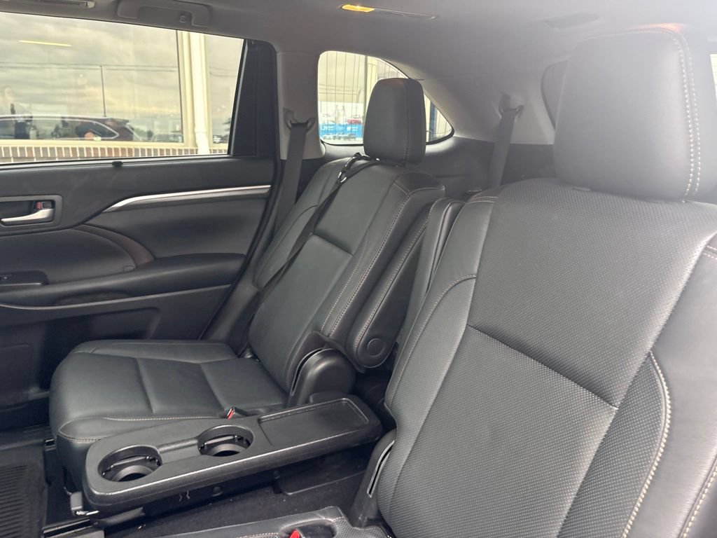 Used 2018 Toyota Highlander Limited w/ Protection Package #3 AWD/4WD image 41