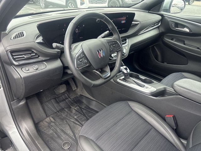 Used 2025 Buick Envista Preferred w/ Convenience I Package FWD image 10