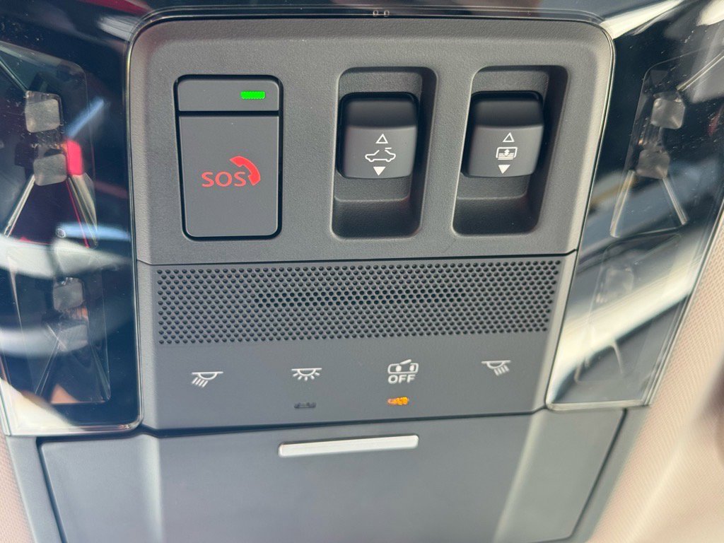 Used 2025 Mitsubishi Outlander AWD image 35