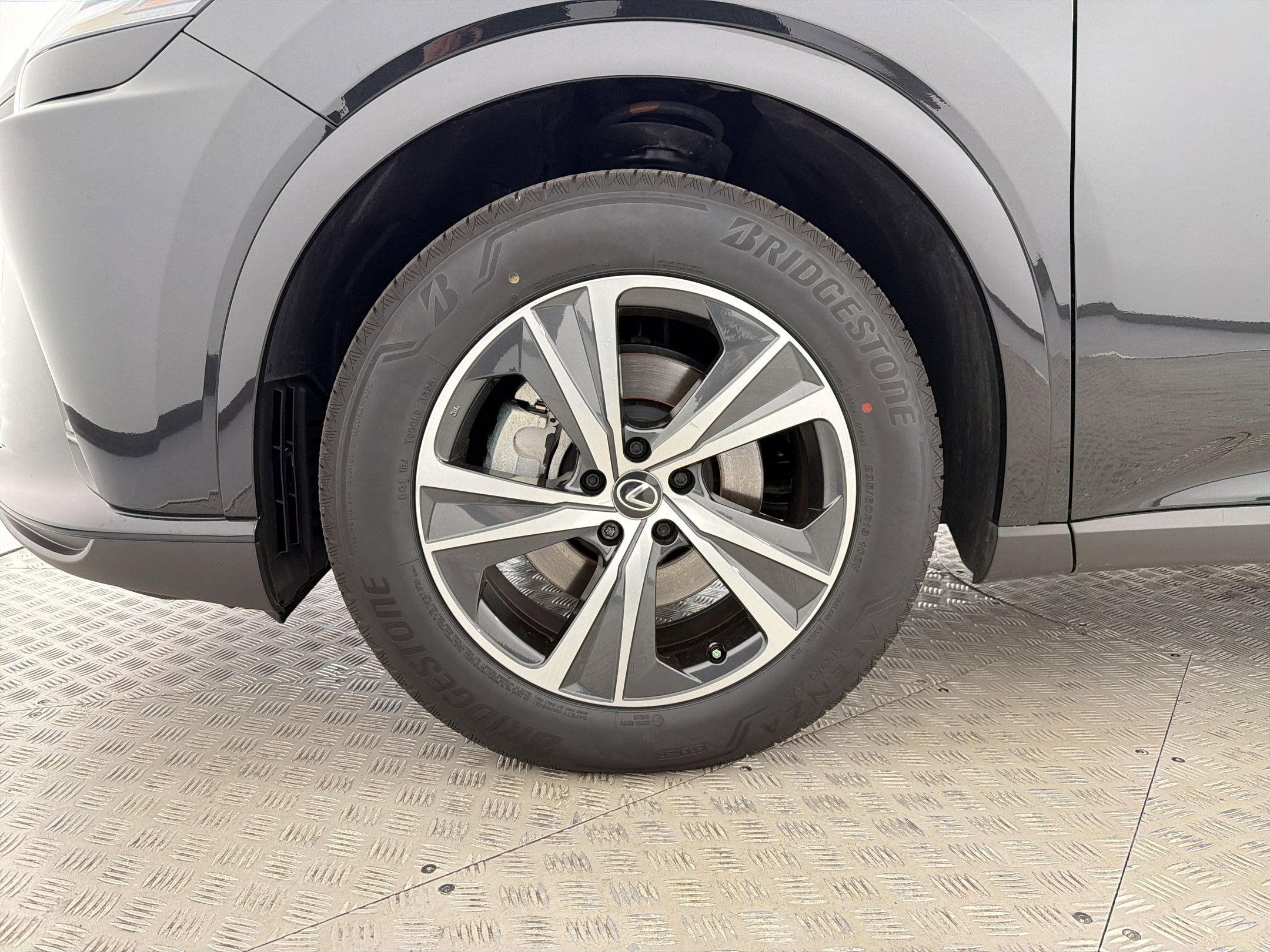 Certified 2025 Lexus RX 350 Premium w/ Accessory Package (Z1) image 12