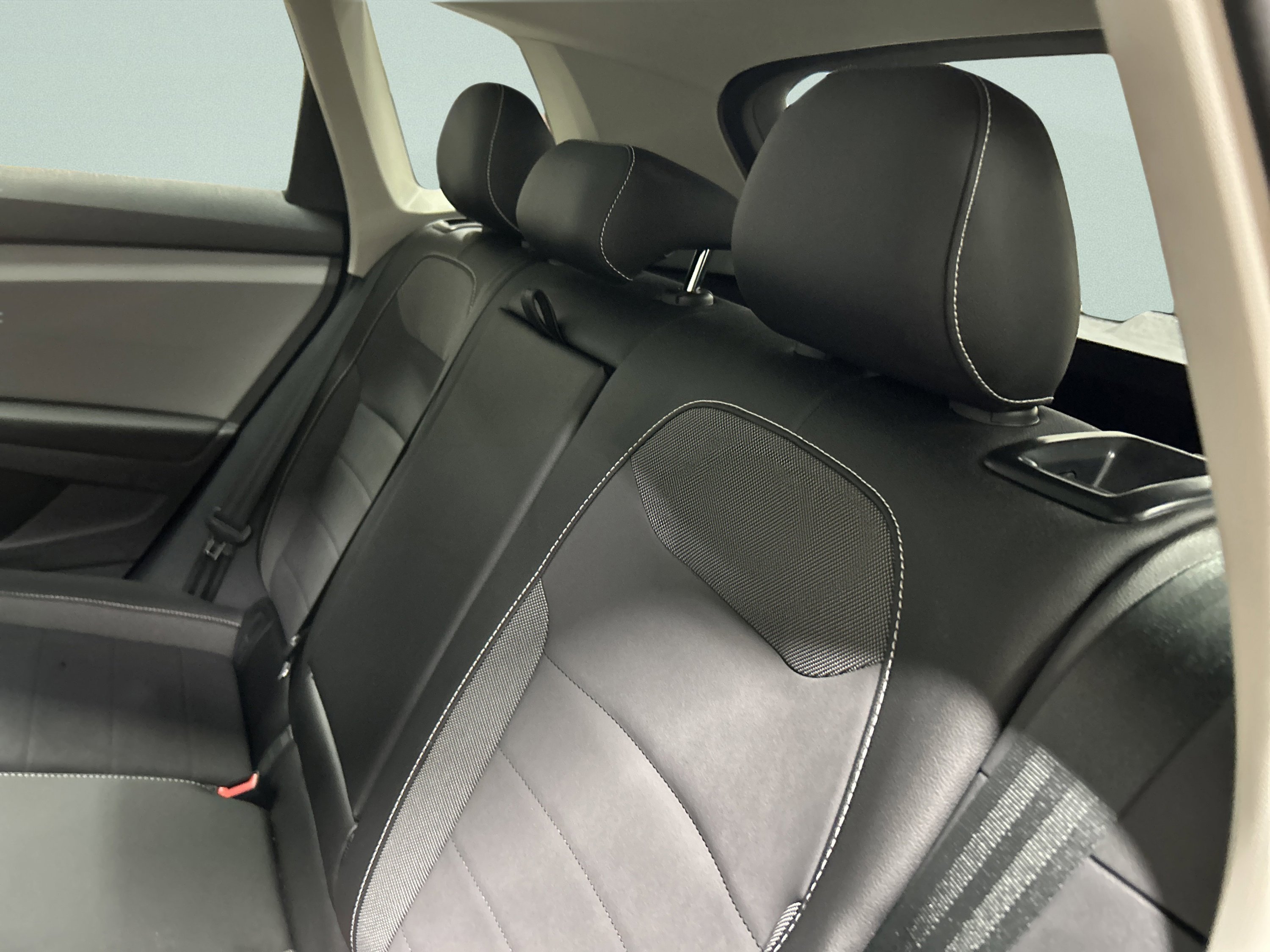 Used 2022 Volkswagen Taos SE image 15