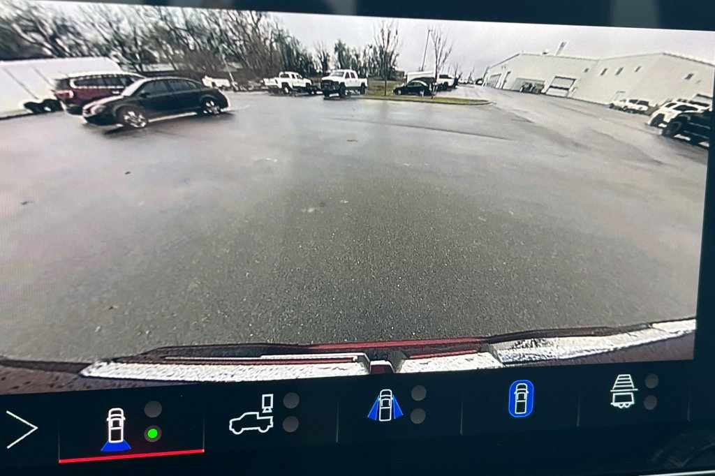 New 2026 GMC Canyon Elevation w/ Convenience Package image 15