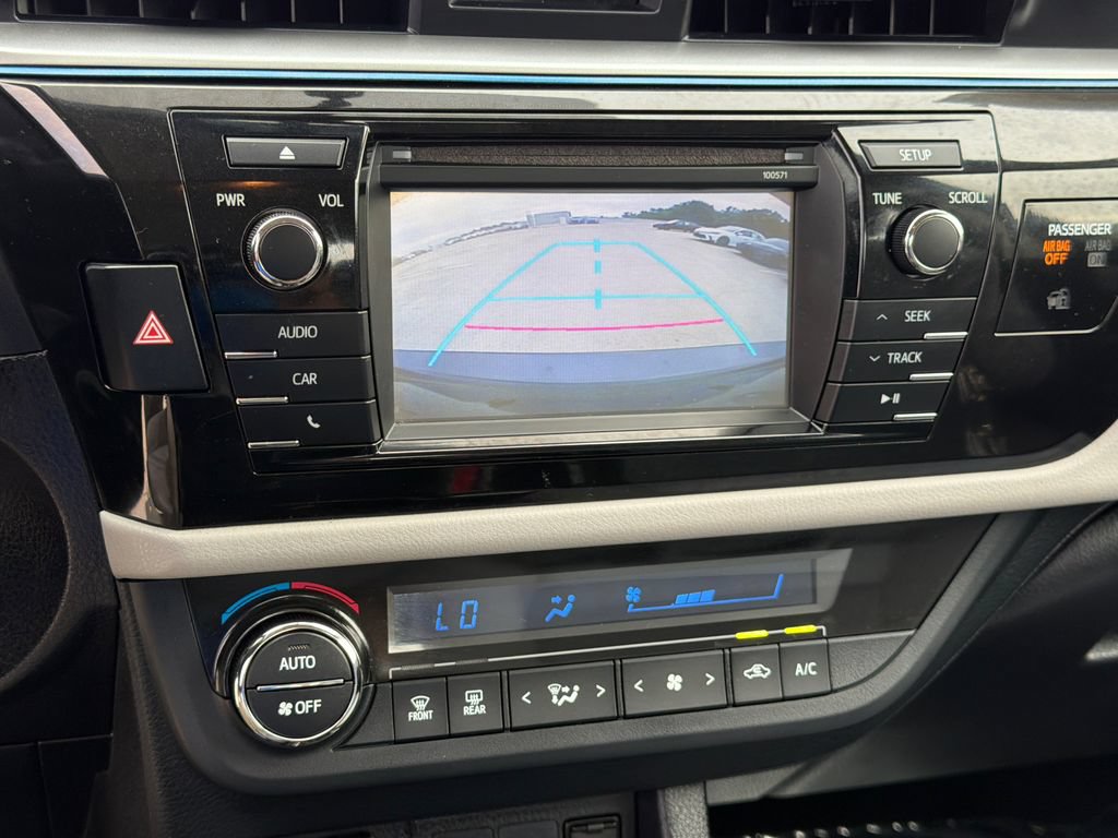 Used 2016 Toyota Corolla LE FWD image 29