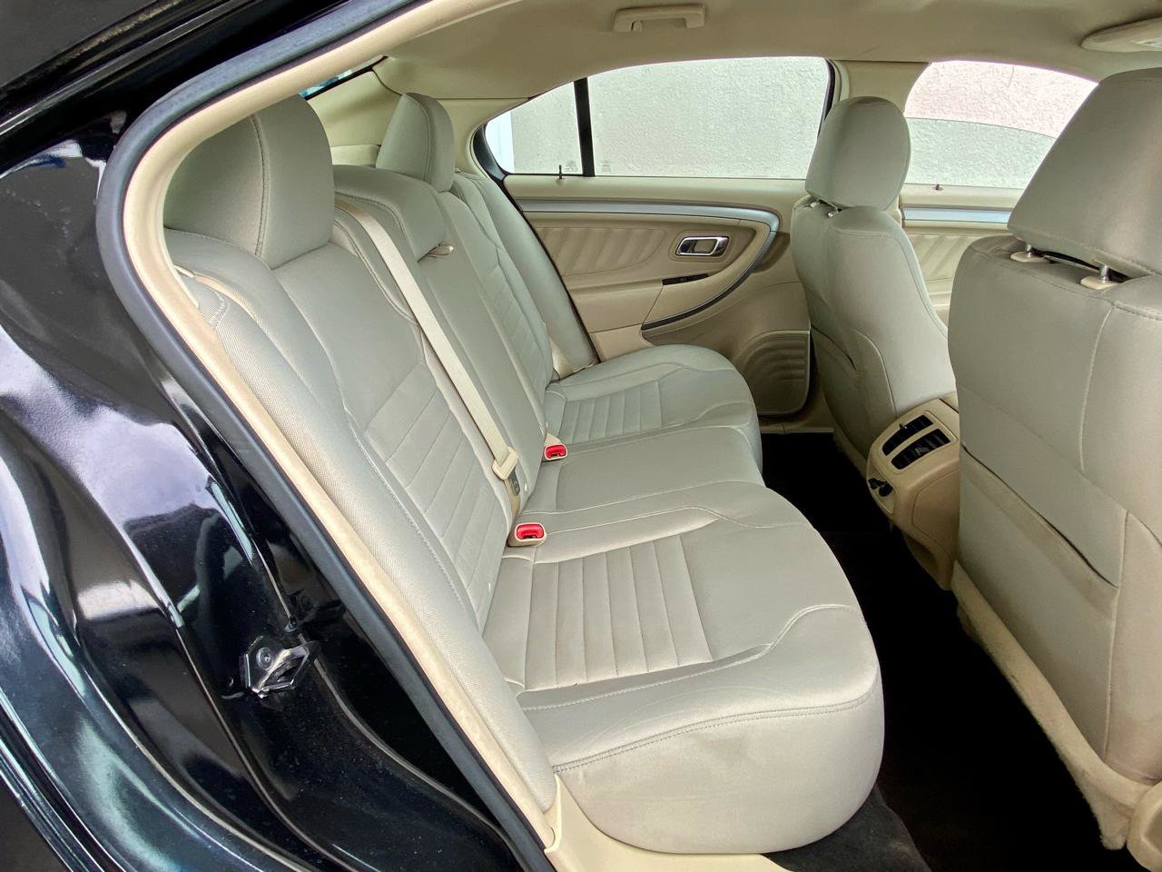 Used 2017 Ford Taurus SE FWD image 52
