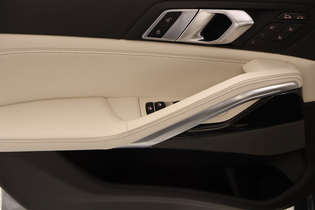 New 2026 BMW X6 xDrive40i w/ Executive Package image 17