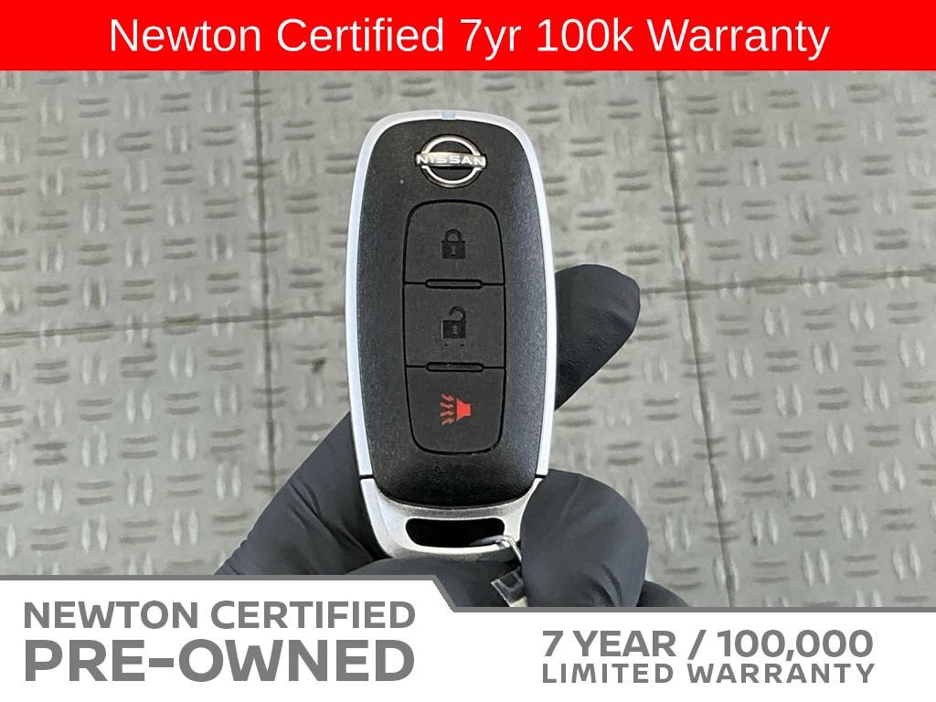 Used 2025 Nissan Kicks SV FWD image 32