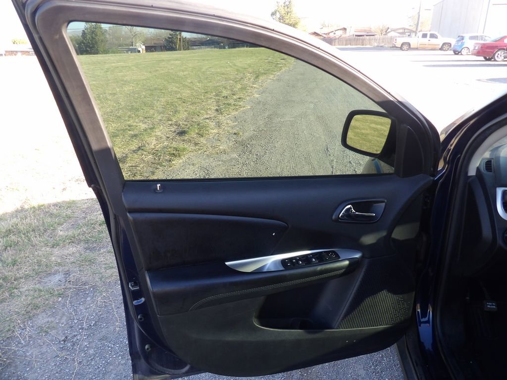 Used 2020 Dodge Journey SE w/ SE Popular Equipment Group image 10