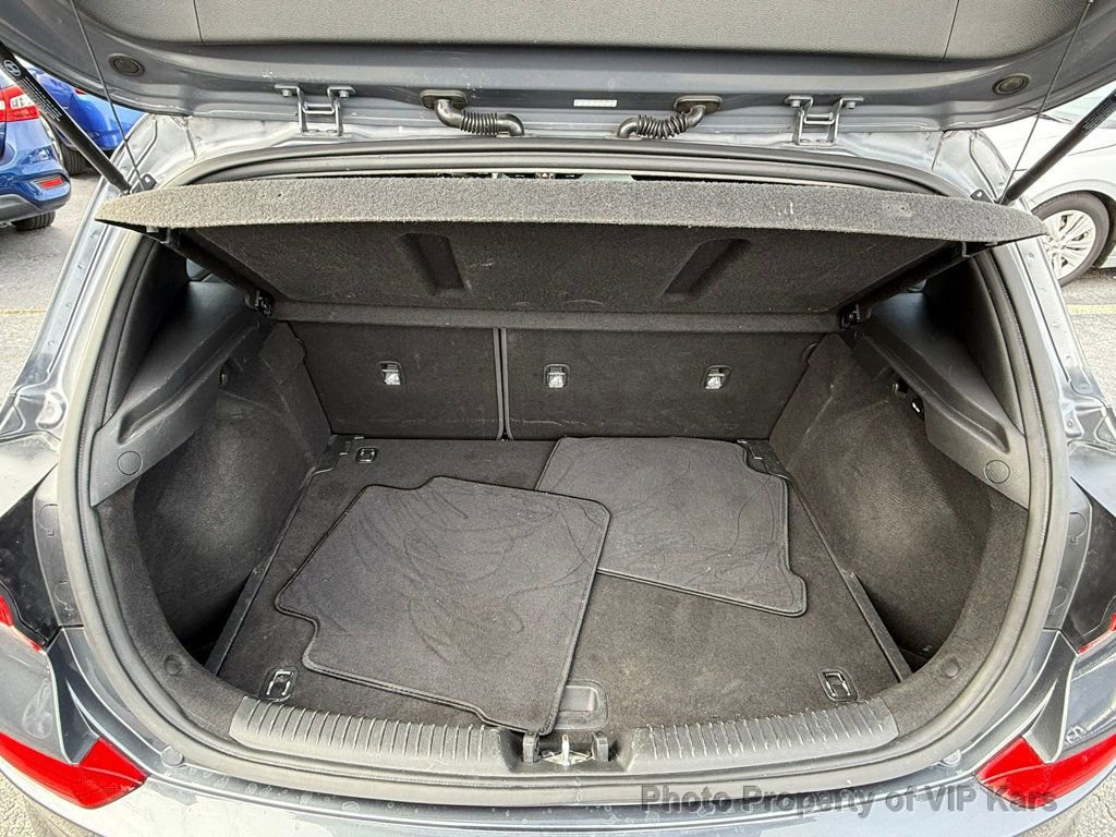 Used 2018 Hyundai Elantra GT FWD image 21