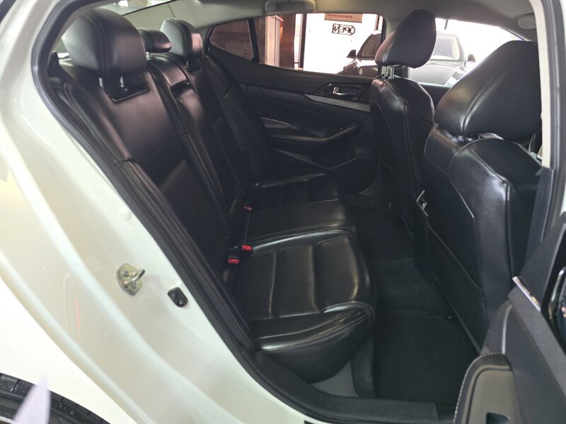 Used 2017 Nissan Maxima 3.5 SV image 18