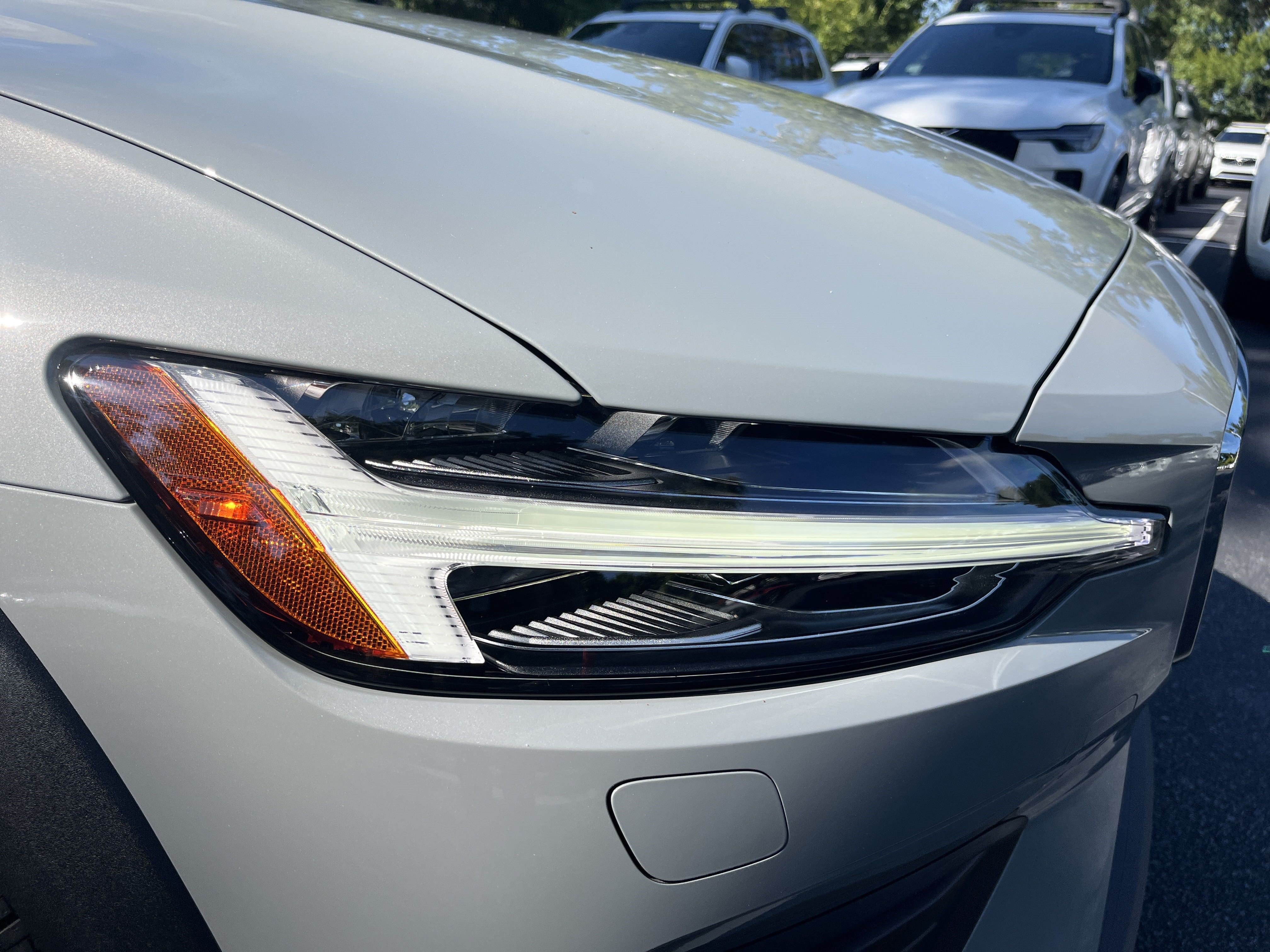 Certified 2026 Volvo V60 B5 Cross Country Plus w/ Protection Package Premier AWD/4WD image 11