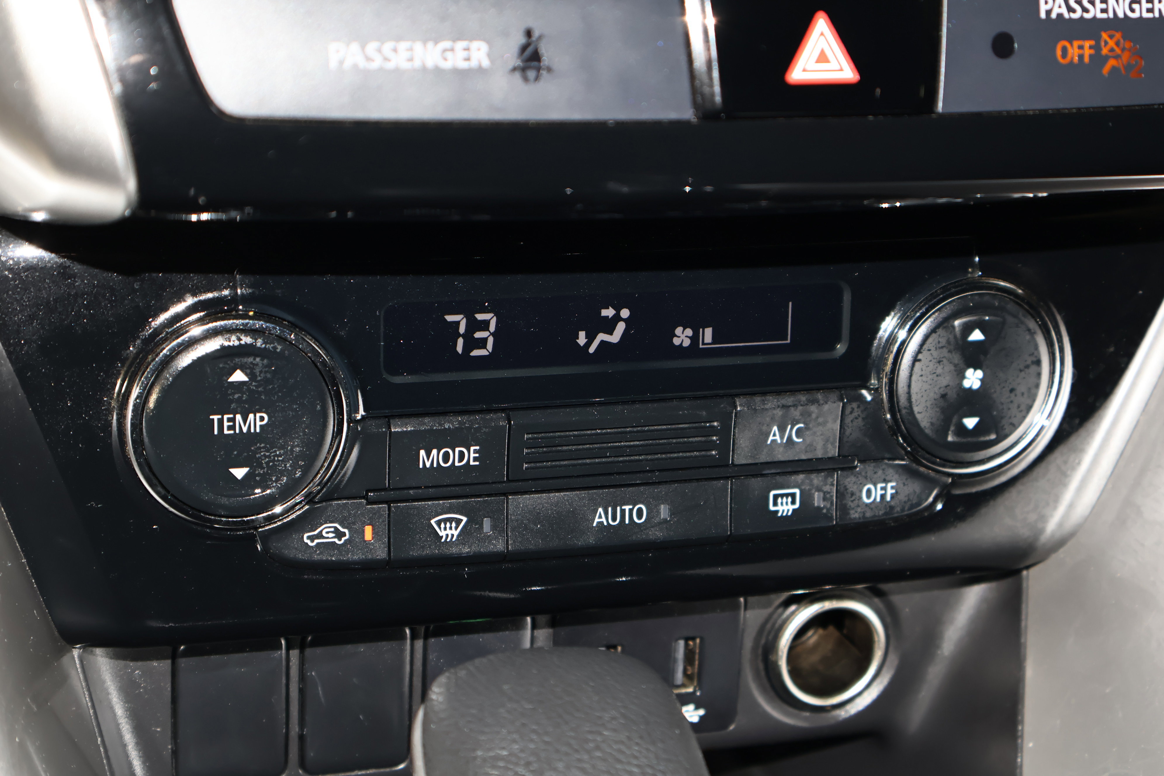 Used 2018 Mitsubishi Eclipse Cross LE image 28