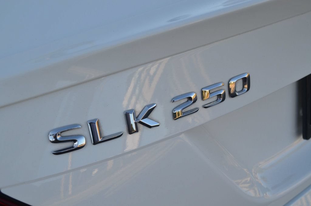 Used 2015 Mercedes-Benz SLK 250 image 10